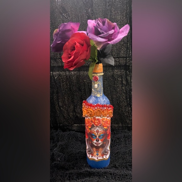 Hand Painted-Decoupaged Sugar Skull-Dia De Los Muertos-Day of the Dead Bottle - Picture 12 of 12